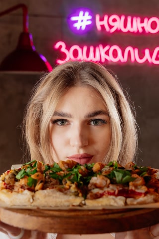 Creative: 0e8cd3db759b03bc52bb7715e82fe4b2