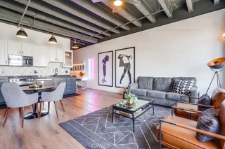 Creative: 6460e3f94371089e4303632e9e68e586