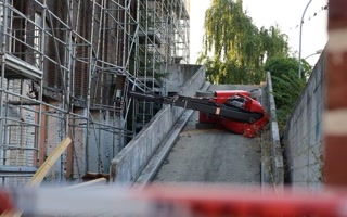 Creative: 6aba8eebeb60e052f471f9124d5d21b7