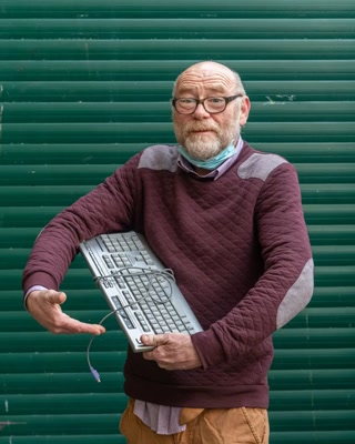 Creative: 6bc18cc850ccb3f0efeab2bf547a3da9