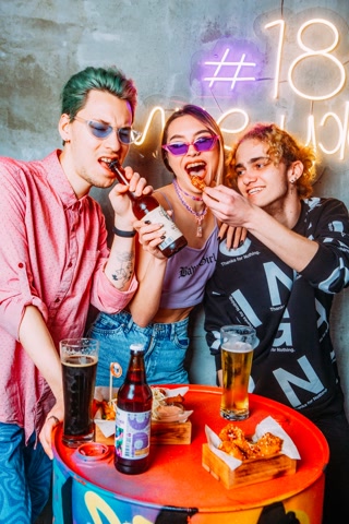 Creative: 71bc54585dd891720671b0928de34546