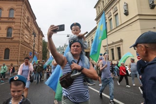 Creative: 8a71a83cc70a3d4eebb069f1d44716ea