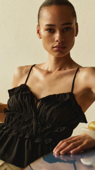 Creative: 985b89124c2c1bc137bf1ffd970c6b59