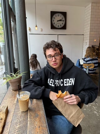 Creative: a041d1da82ce83562d14332cdcbbf6cc