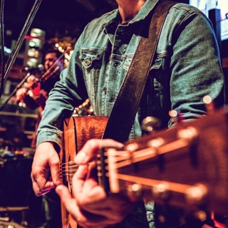 Creative: ead4b8e096408670476c3ce56d452eaa