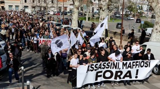 Creative: f89bdb27009bb30e3350636357d18ab8