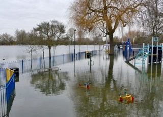 Creative: f9f01ae065cb16882fd51670d14f76bd